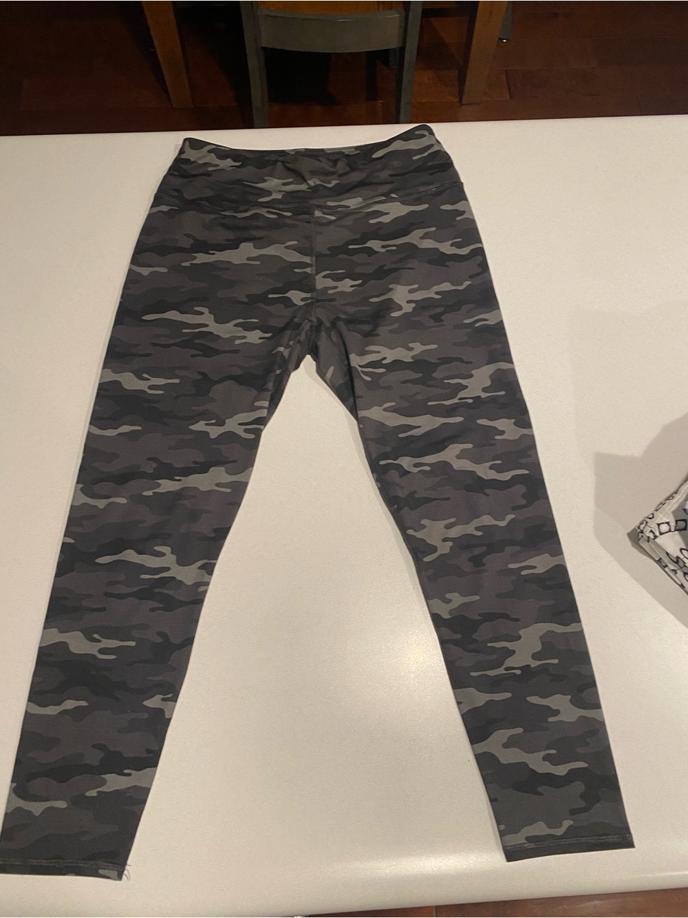 Maurices Gray Camouflage Cropped Leggings